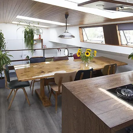 Gp Amstel River Houseboat Holiday home